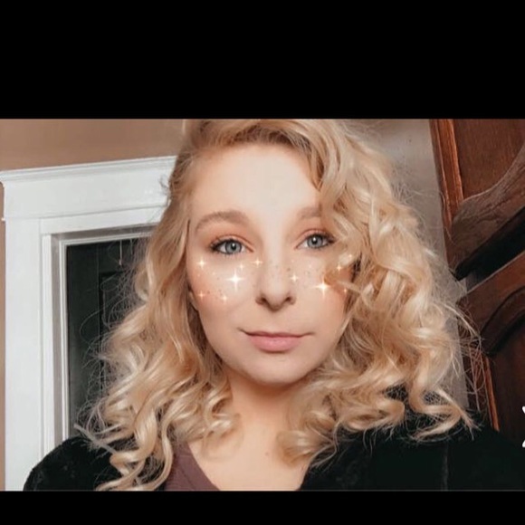 Meet your Posher, Victoria - Picture 2 of 2